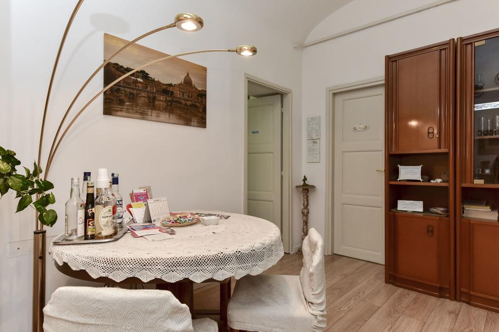 Nicole Rooms Rome Buitenkant foto
